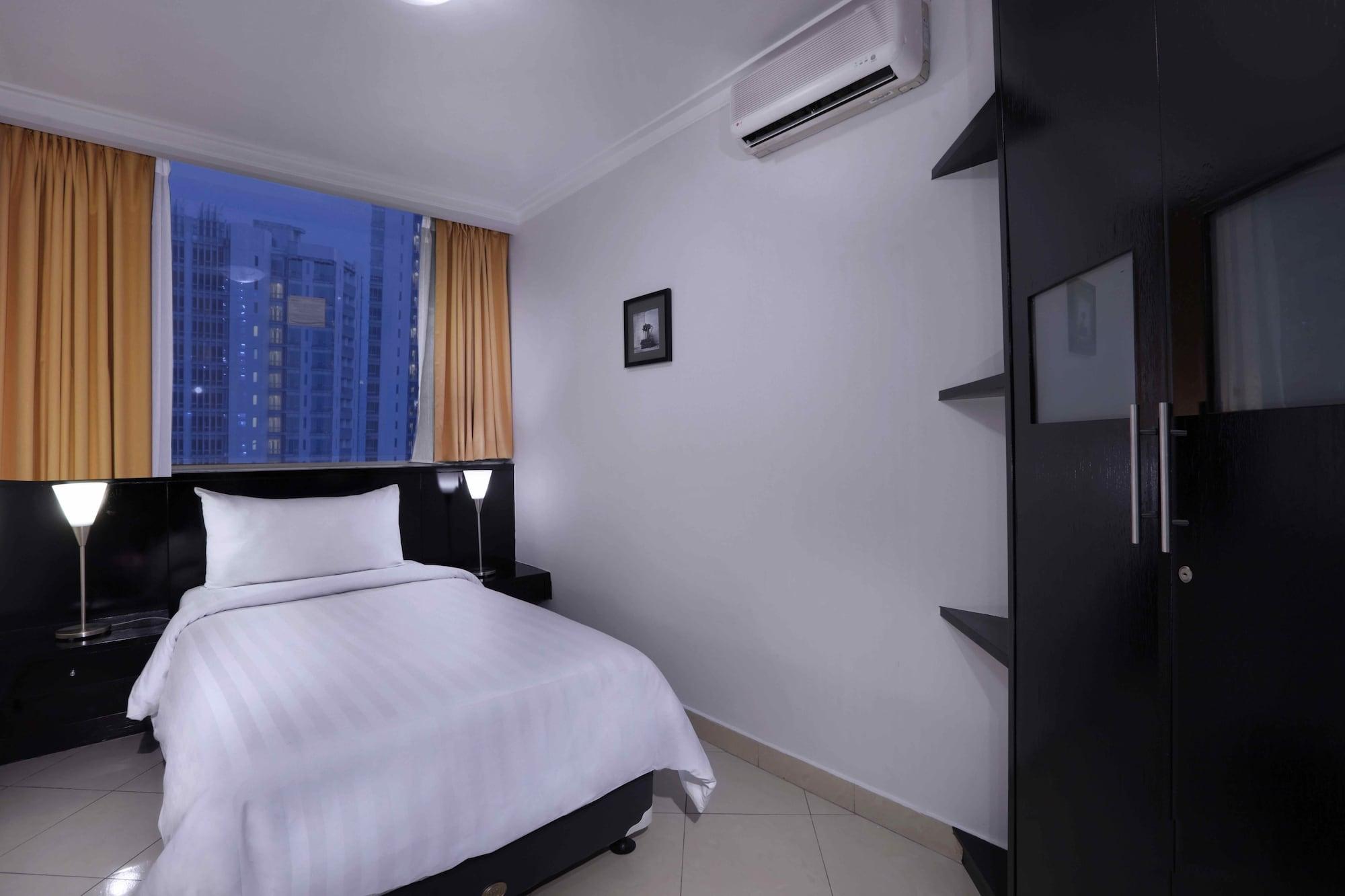Horison Ultima Suite & Residences Rasuna Джакарта Екстериор снимка