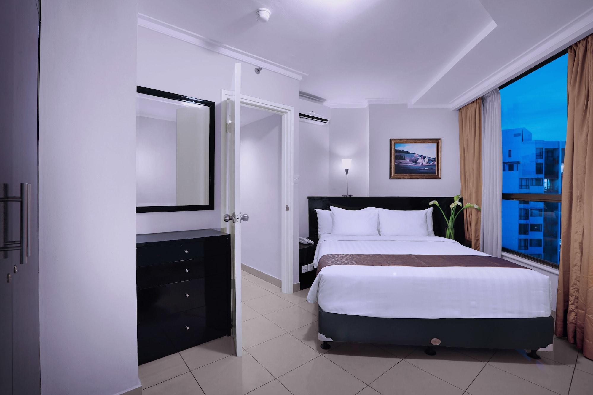 Horison Ultima Suite & Residences Rasuna Джакарта Екстериор снимка