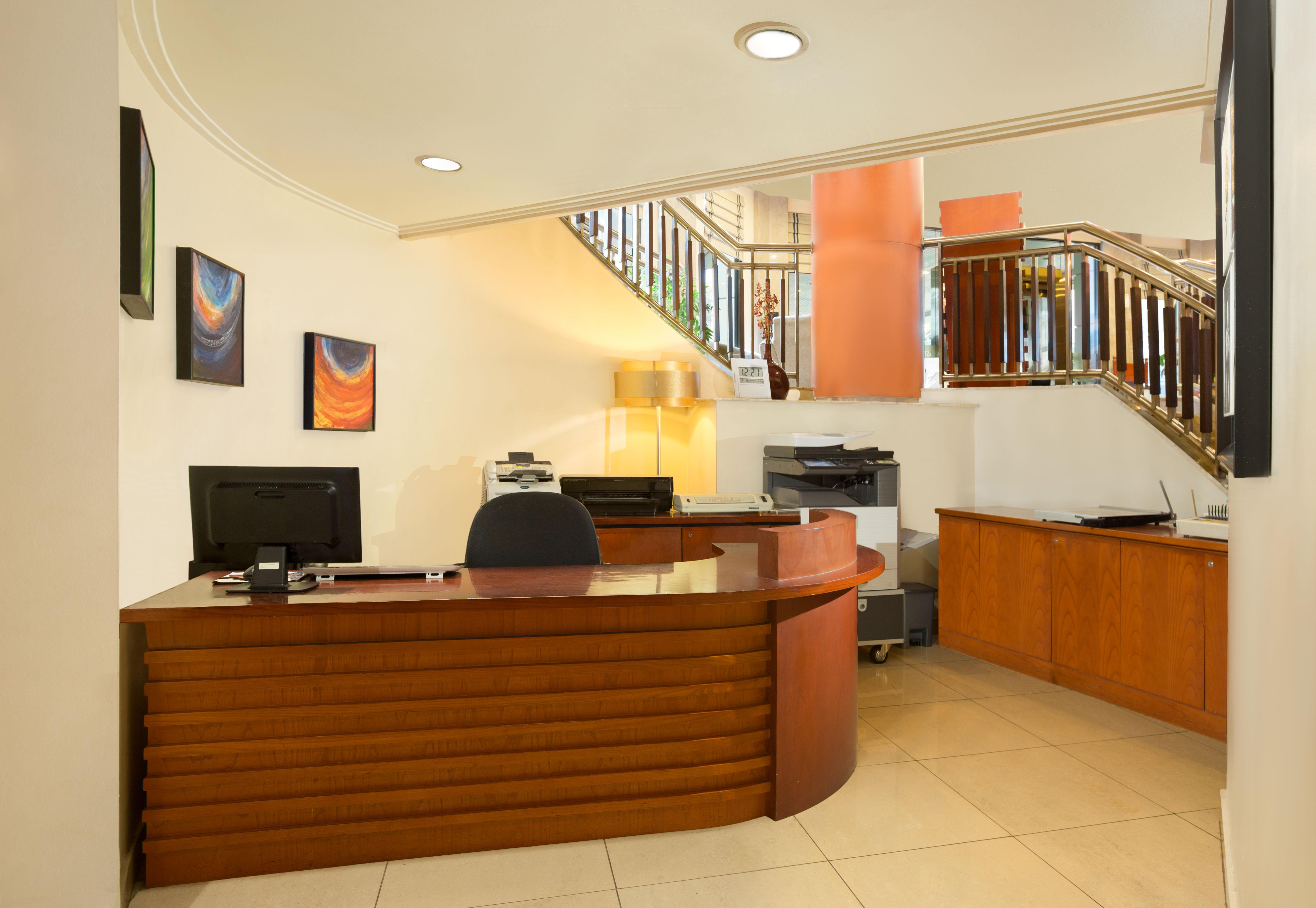 Horison Ultima Suite & Residences Rasuna Джакарта Екстериор снимка