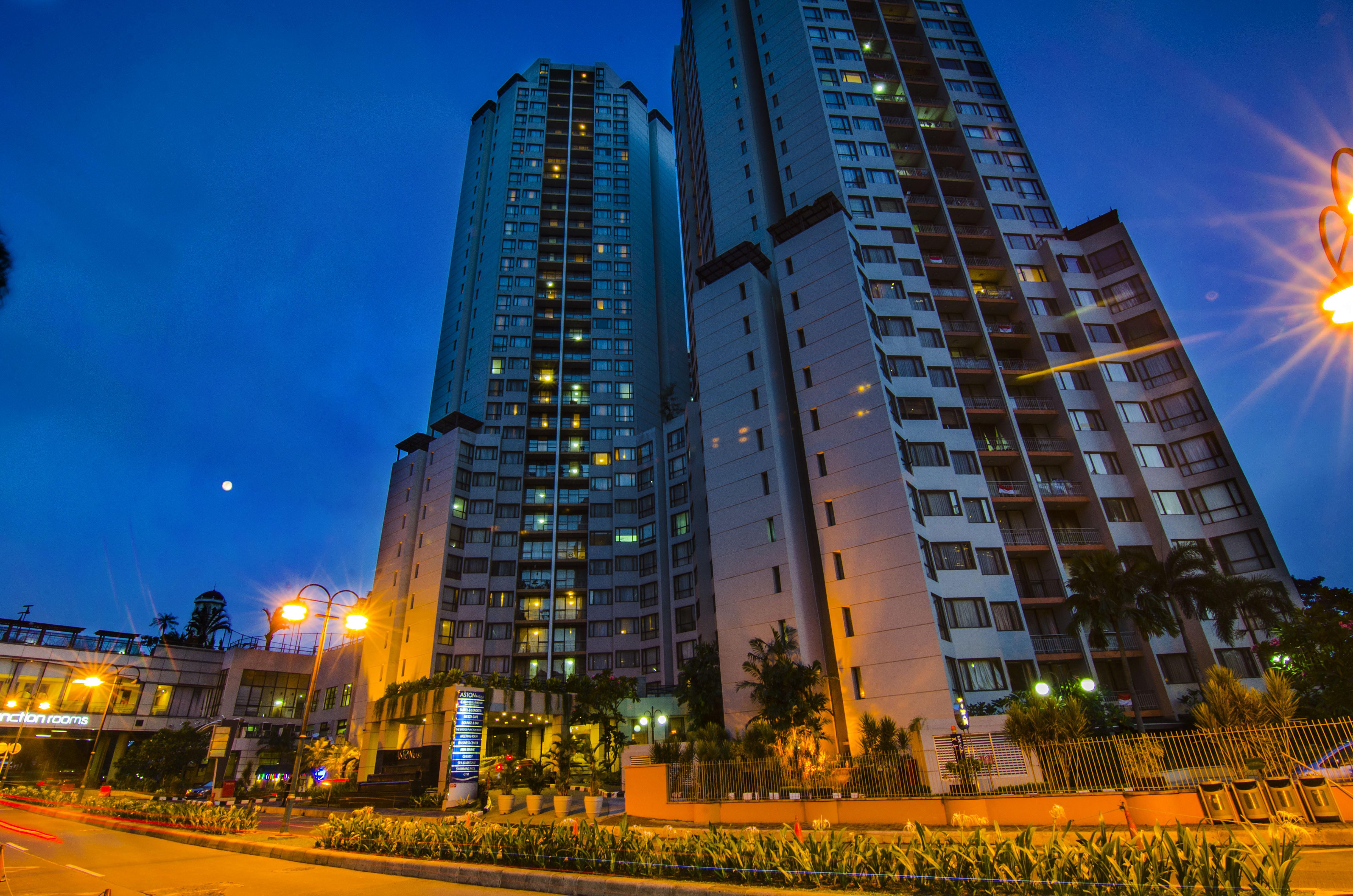 Horison Ultima Suite & Residences Rasuna Джакарта Екстериор снимка