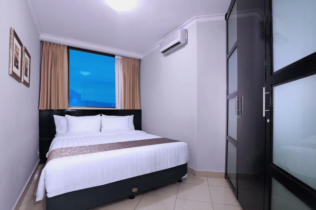 Horison Ultima Suite & Residences Rasuna Джакарта Екстериор снимка